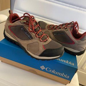 NWT Columbia Womens Access Point II Waterproof Hiking Shoes